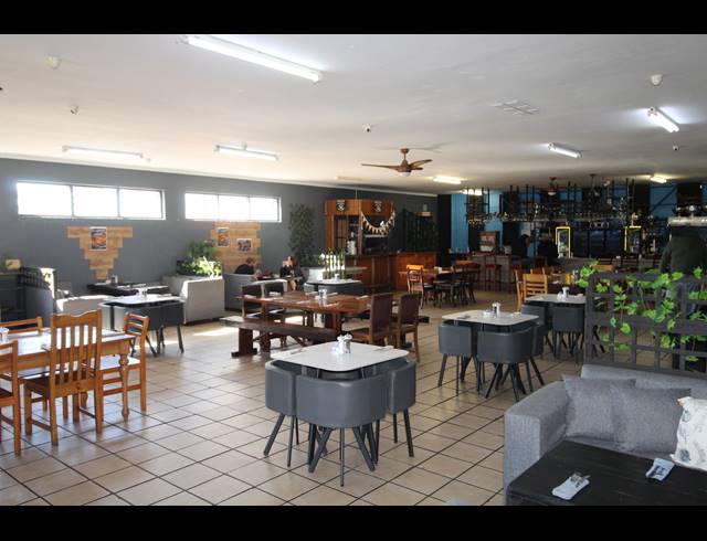 370M² RESTAURANT TO LET IN SALDANHA CENTRAL